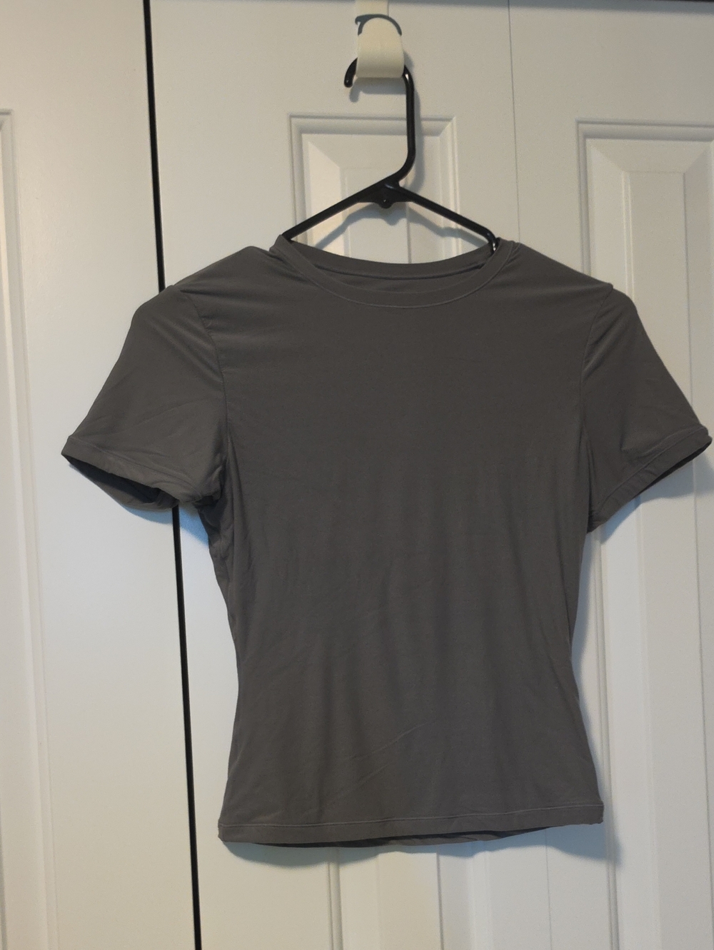 Women's Short Sleeve Crew Neck Tee - Gray